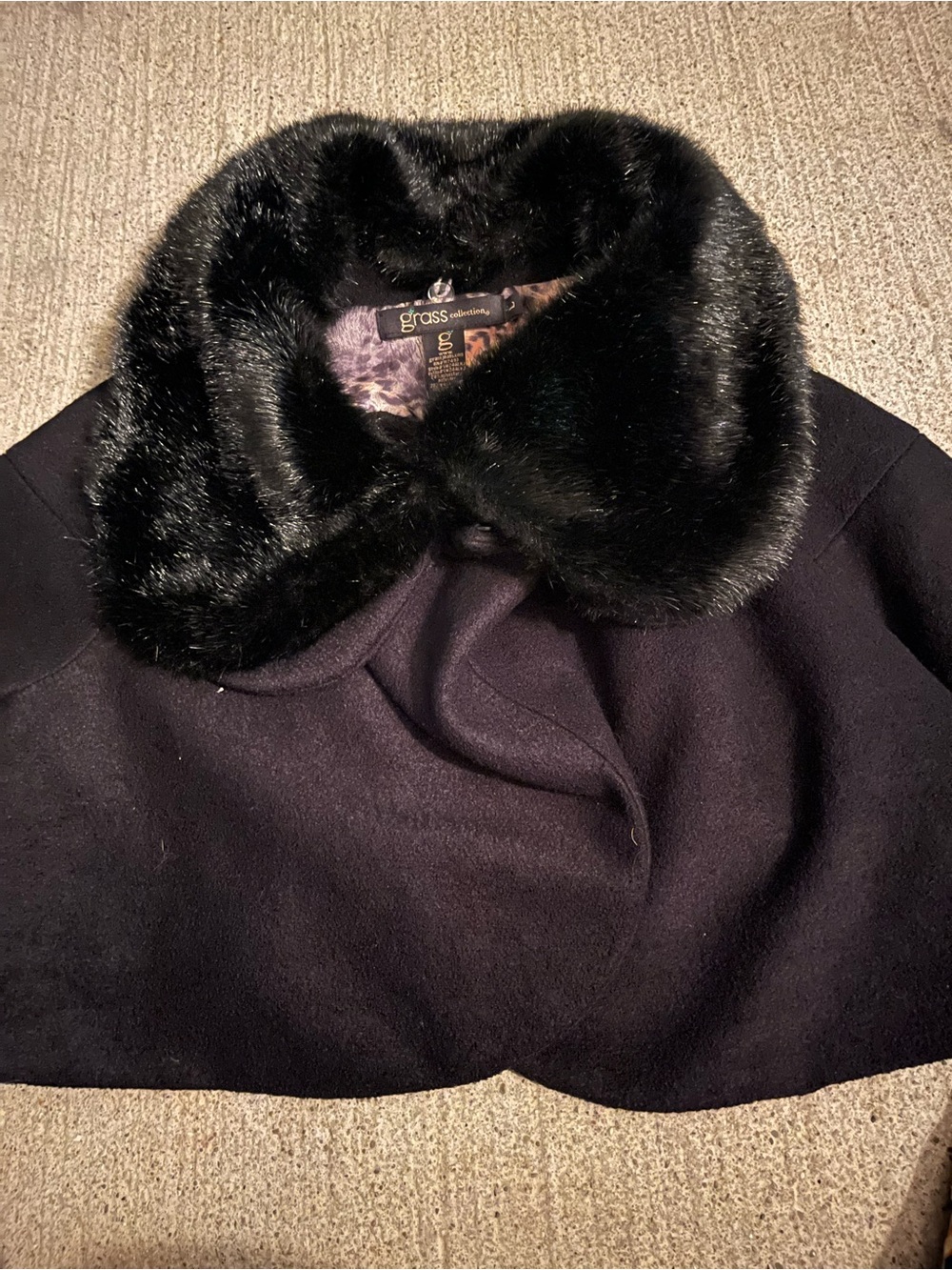 grass collection Black Wool Cape with Faux Fur Collar